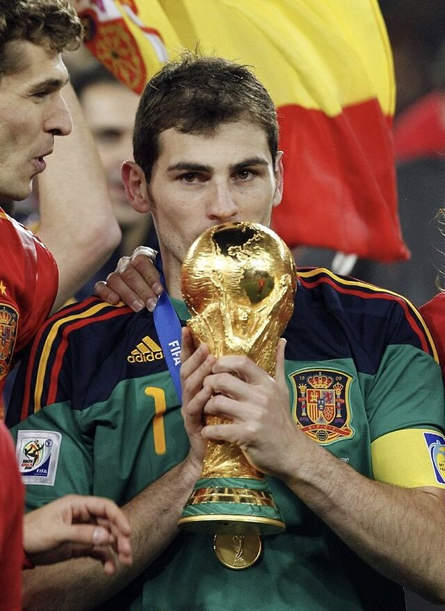 6. Iker Casillas (España):